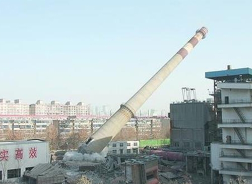 高空烟囱拆除.jpg